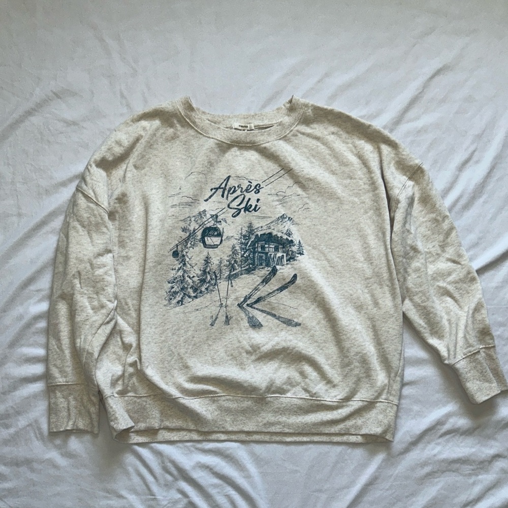 Maurices Cream Graphic 'Après Ski' Sweatshirt with Navy Print